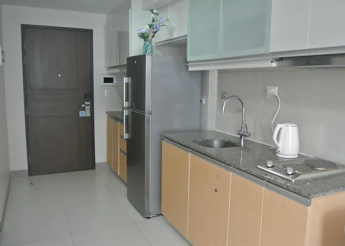 One Uptown Sw14m 9th Avenue St Manila