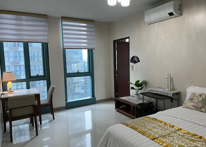 One Uptown Sw14m 9th Avenue St * Manila
