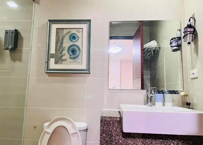One Uptown Sw14m 9th Avenue St Apartment *