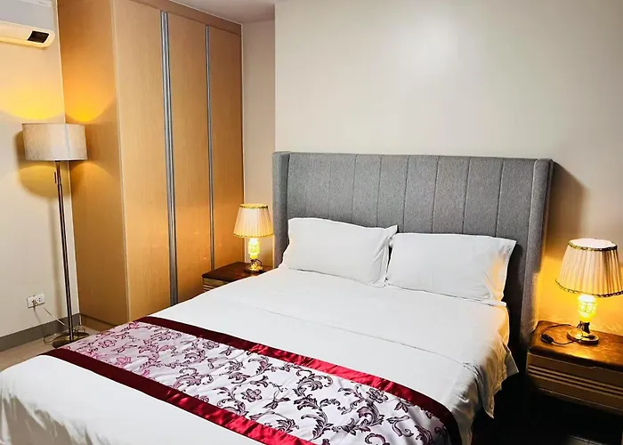 One Uptown Sw14m 9th Avenue St Apartment Manila