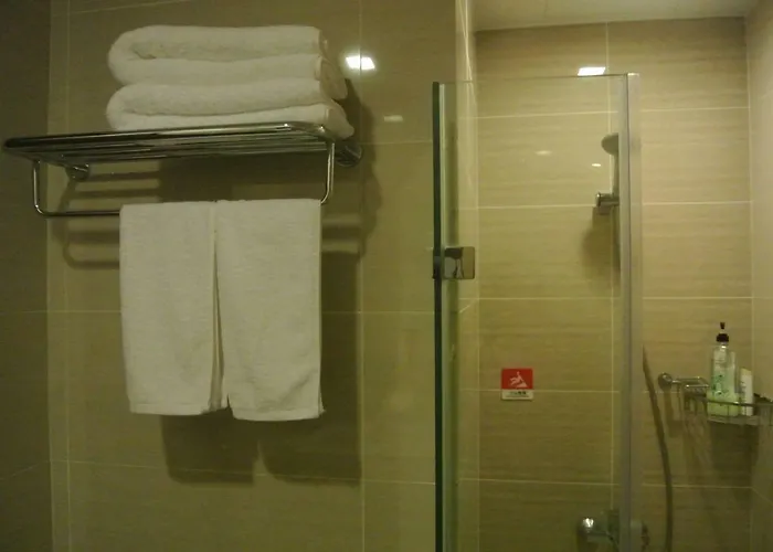 One Uptown Sw14m 9th Avenue St Apartment Manila
